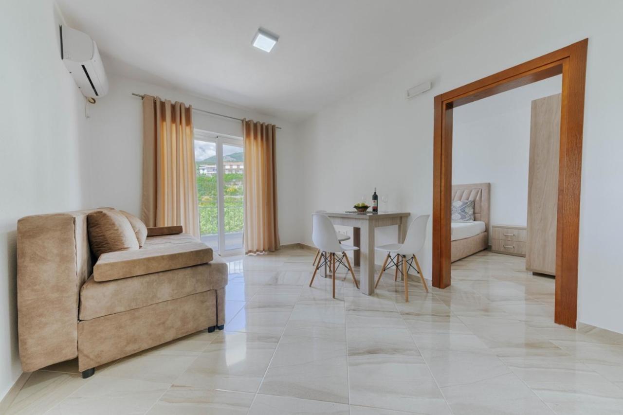 Sea Garden Apartments Dobra Voda Exterior photo